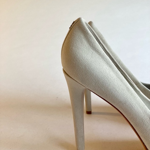 Coach Light Grey Suede Open Toe Heels size 8 - Picture 11 of 16
